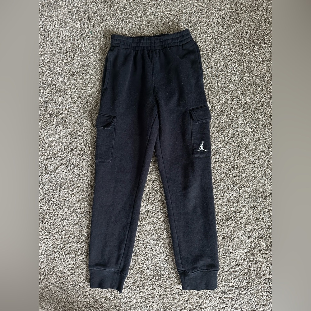 Youth Air Jordan Black Jogger Sweatpants (M)
